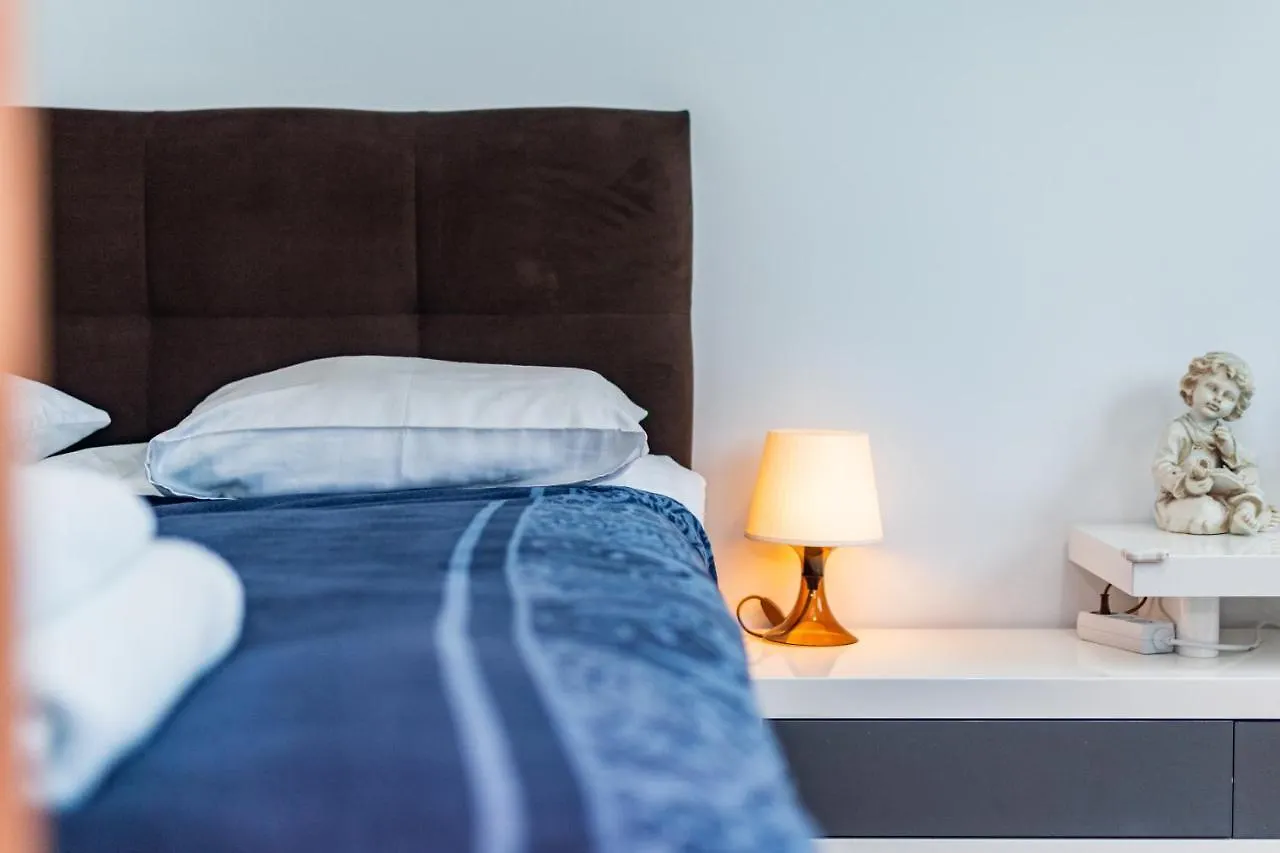 Plocka 17 By Homeprime Warsaw Apartment