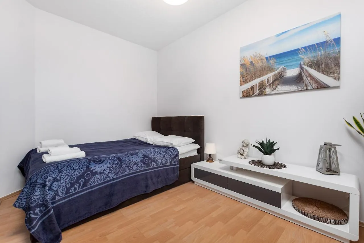 Apartment Plocka 17 By Homeprime Warsaw